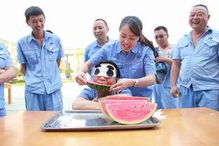 吃瓜群众搞笑故事