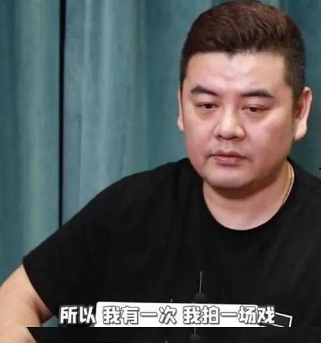 成毅吃瓜拍手,揭秘娱乐圈幕后风云