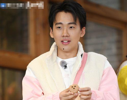 成毅吃瓜拍手,揭秘娱乐圈幕后风云