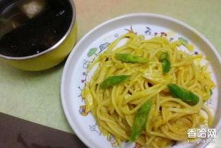 刘大瓜吃鸡肉面,美食之旅再启程