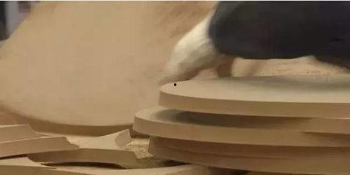 马桶盖吃瓜,揭秘网络热梗背后的趣味与思考