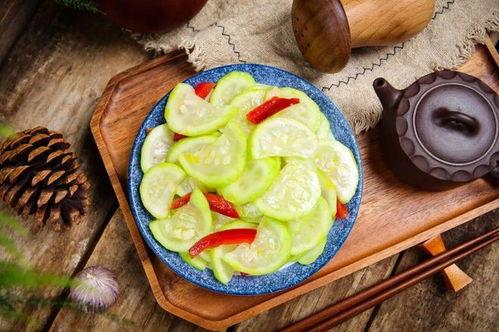 吃蜜瓜有点苦,蜜瓜苦涩中的甜蜜滋味探索