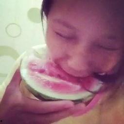 吃瓜视频大舌头,揭秘网络红人的趣味瞬间