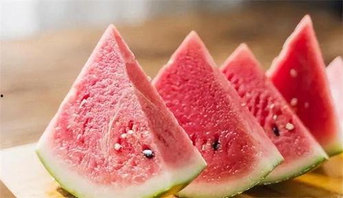 吃瓜吃自己的甜的说说,揭秘“吃瓜吃自己甜”的奇妙心理现象